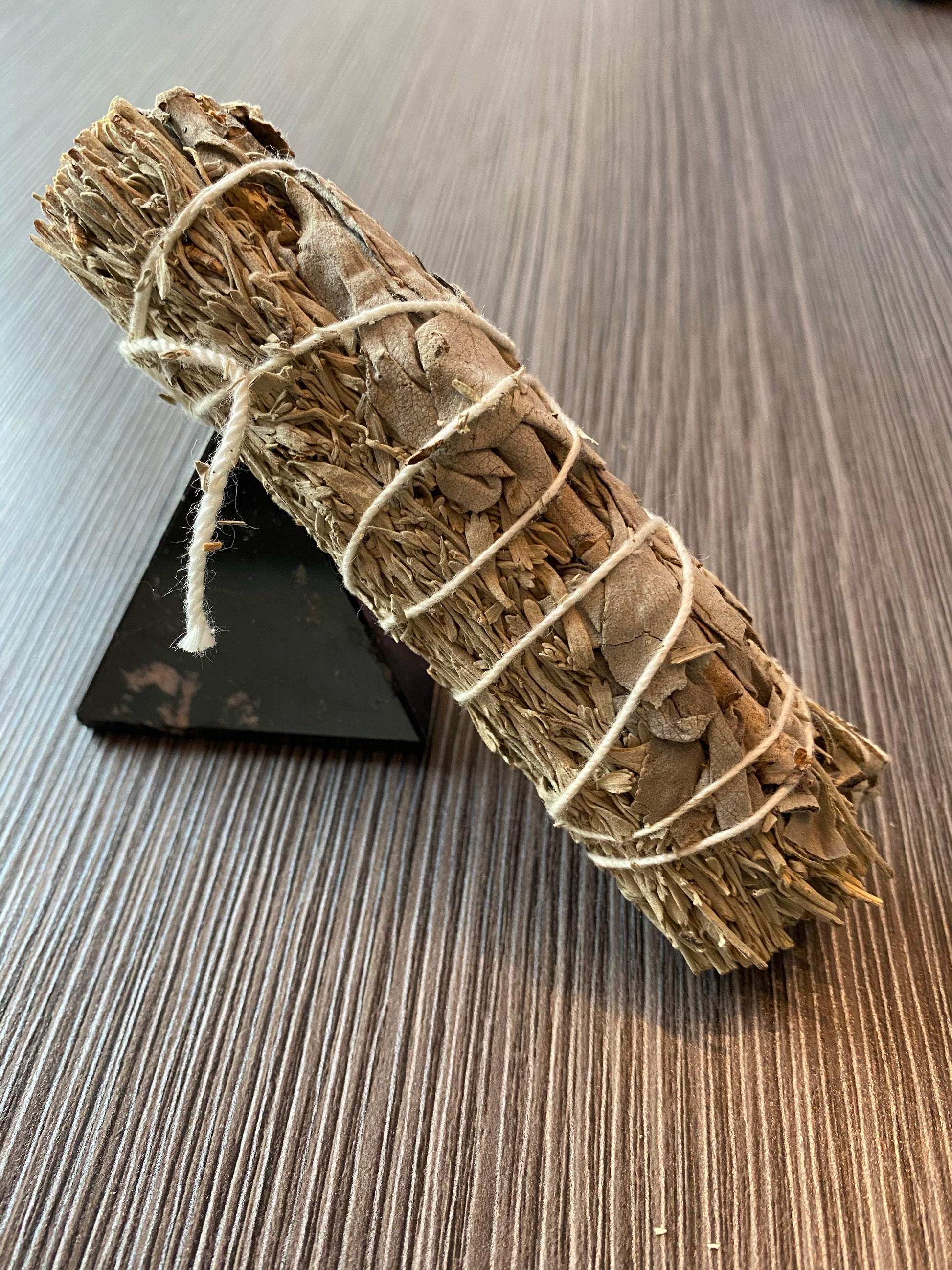 yerba mate white and blue sage smuding cleansing wellness holistic spiritual crystals product photo  tear drop shape metaphysics crystal gemstone crystal shop canadian local meditation manifestation spiritual healing holistic journey sage smudging palo santo toronto chakras alignment reiki